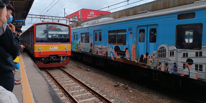 Belum semua pengguna KRL mengetahui tentang rencana Kemenhub menerapkan kartu bayar sesuai kemampuan bagi pengguna KRL. Hal itu disampaikan beberapa penumpang saat ditemui di Stasiun Rawa Buntu, Tangsel, Kamis (29/12/2022). 