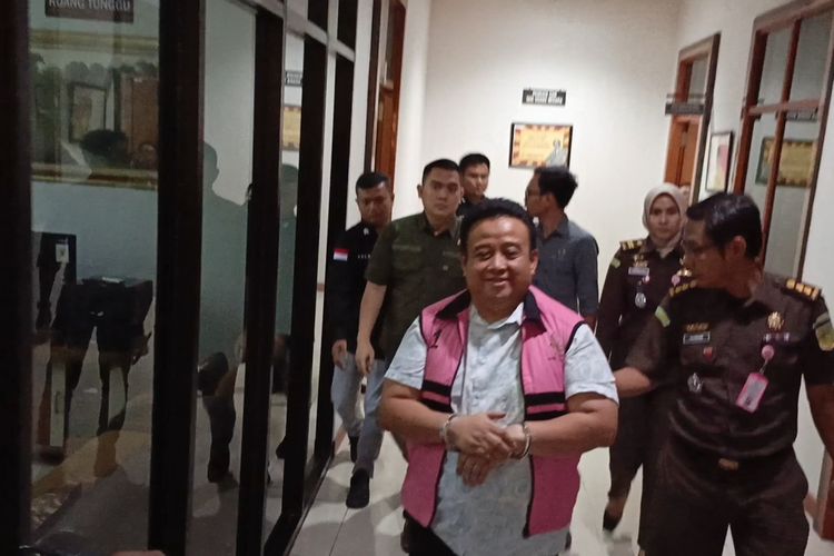 Korupsi Pengadaan Ayam Boneless, Dirut BUMD PT BDS Ditahan, Rugikan Negara Rp 128,5 Miliar