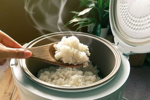 5 Cara Mencegah Nasi Menempel di Panci Rice Cooker