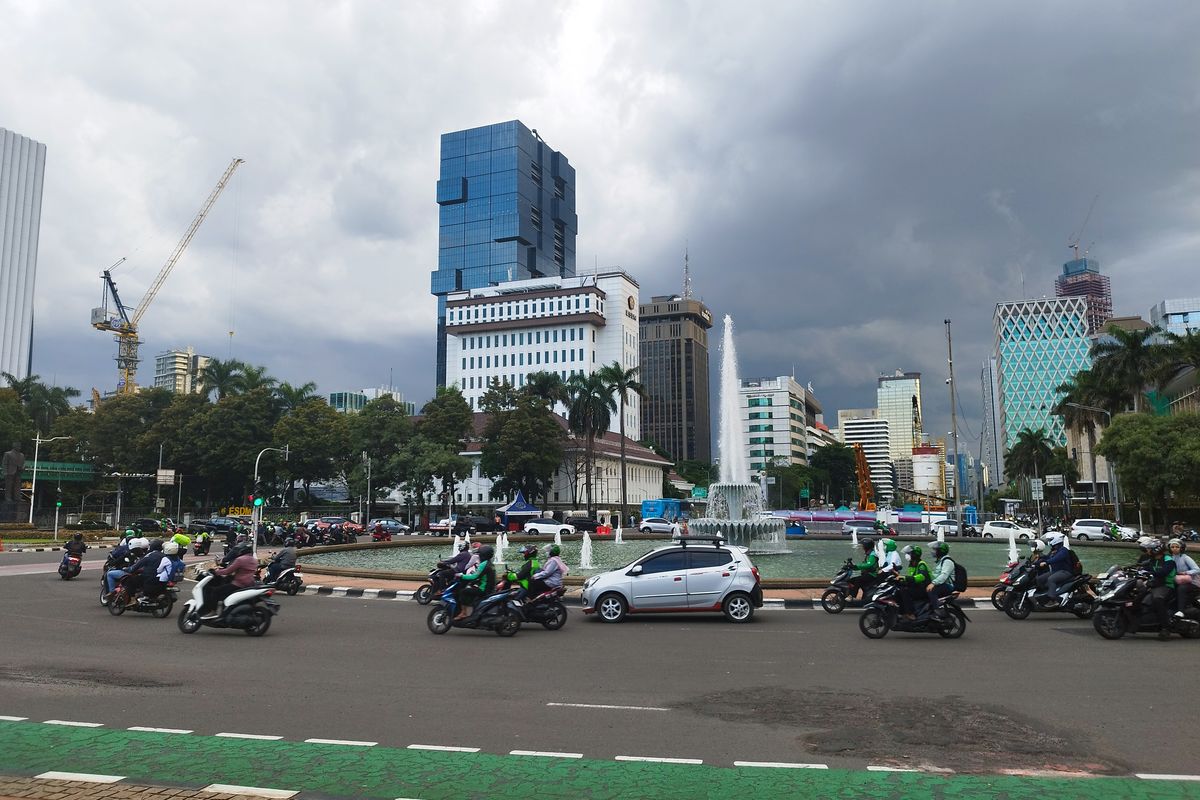 Jalan Abdul Muis menuju MH Thamrin dan Medan Merdeka Selatan, Jakarta Pusat ramai lancar, Jumat (2/2/2024).