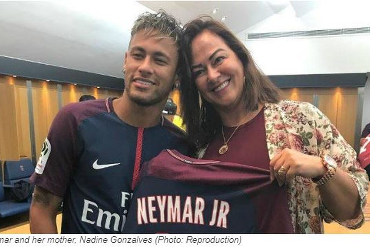 Ibu Neymar Campakkan Kekasihnya Yang Kencan Dengan Sejumlah Pria ibu-neymar-campakkan-kekasihnya-yang-kencan-dengan-sejumlah-pria