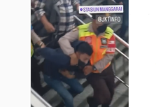 Video Viral, Petugas Bekuk Terduga Pencuri Laptop di Stasiun Manggarai, KAI Commuter: Diserahkan ke Polda Metro Jaya