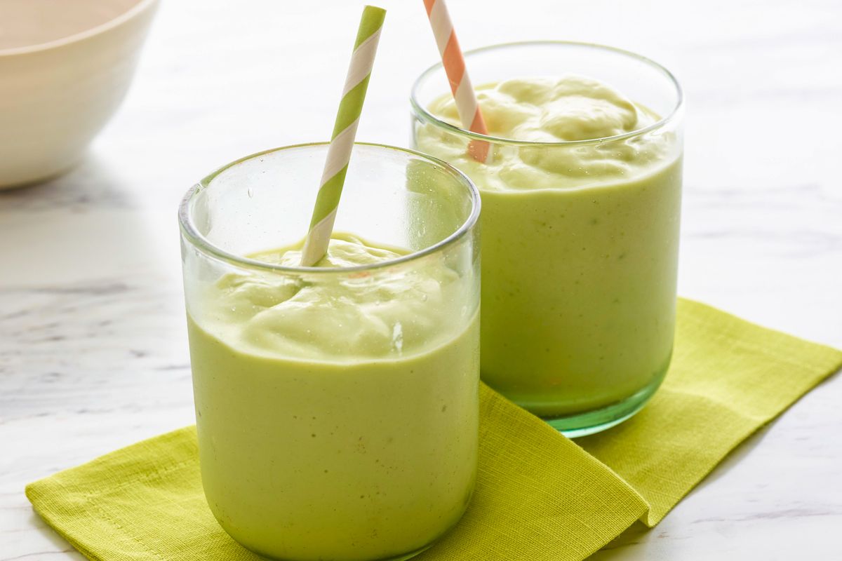 Ilustrasi smoothies alpukat. 