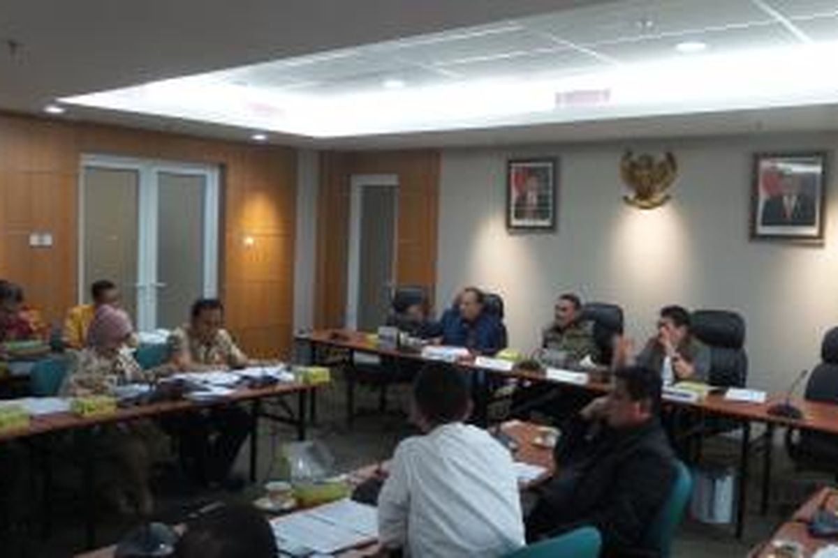 Rapat hak angket antara jajaran DPRD DKI dan Pemerintah Provinsi DKI, di Gedung DPRD DKI, Kamis (12/3/2015). 