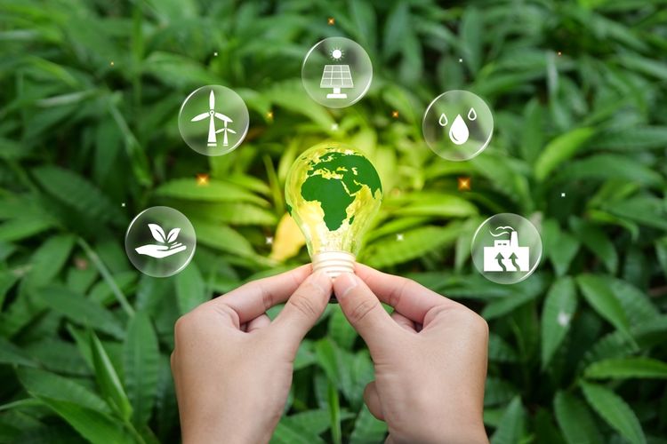 Ilustrasi energi baru dan terbarukan (EBT), transisi energi. 