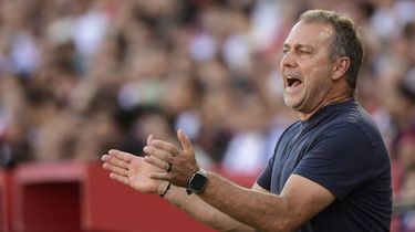 Kekhawatiran Barcelona Meningkat, Sektor Bek Sayap Jadi Perhatian