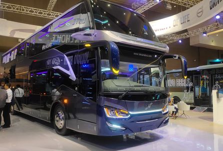 Pameran Bus Modern dan Klasik