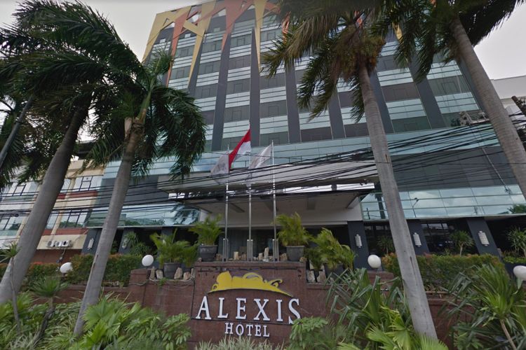 Foto Hotel Alexis tampak depan yang ditampilkan oleh Google Street Maps.