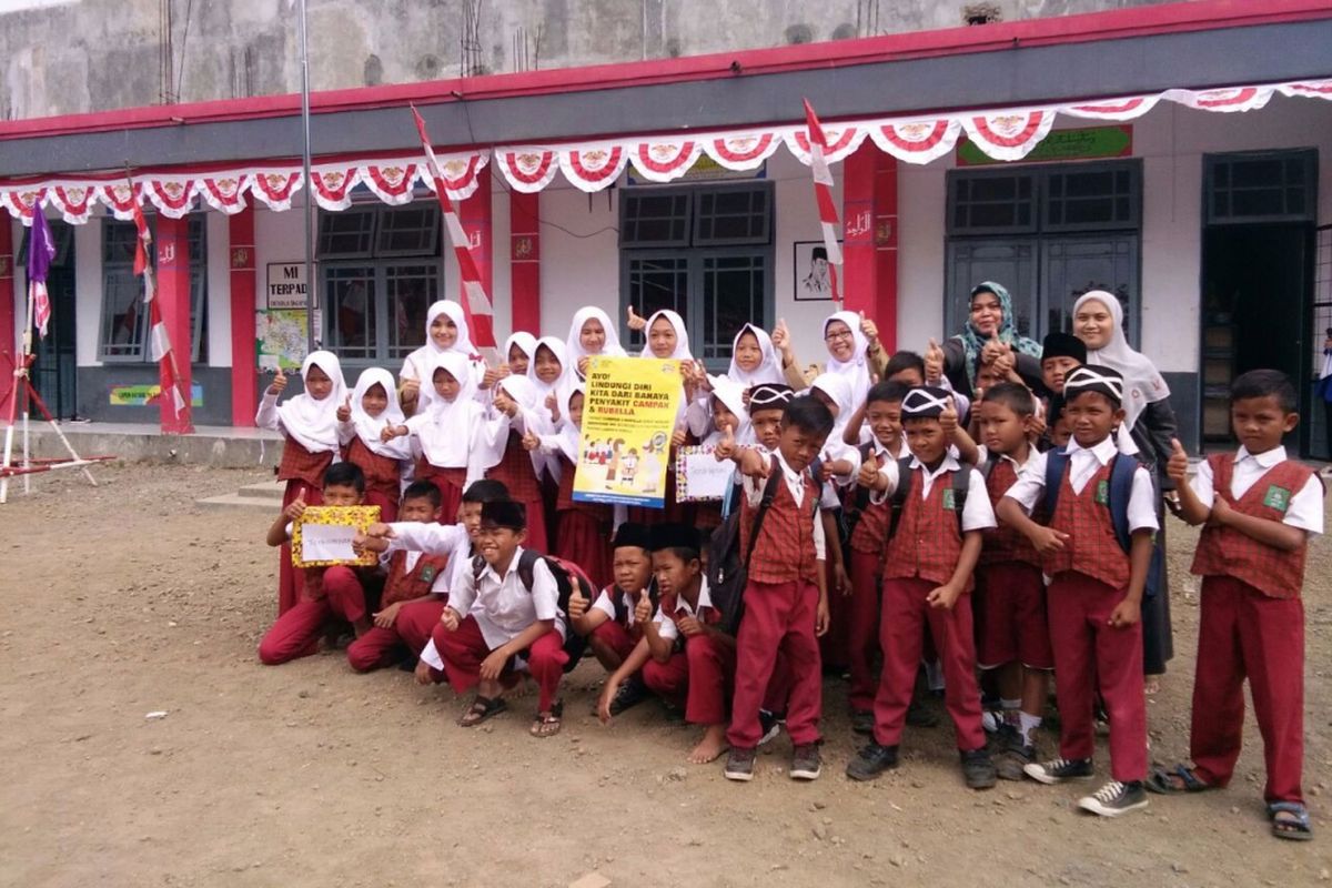 Siswa MI terpadu Cintaraja, Kabupaten Tasikmalaya, Jawa Barat.