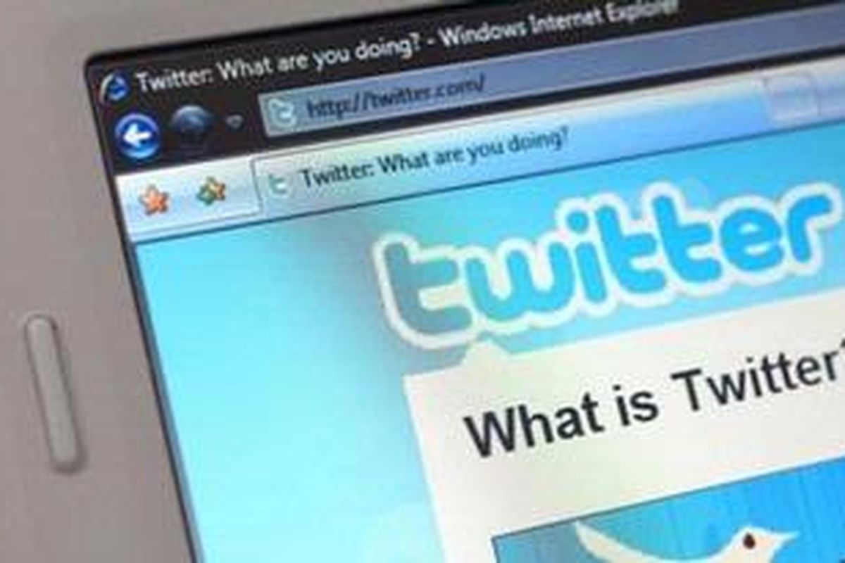 Hasrat untuk media sosial relatif lebih sulit untuk ditolak karena ketersediaannya yang tinggi.