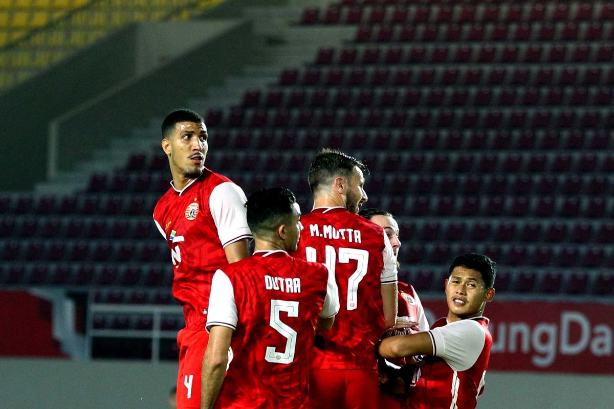 Pemain asing Persija Jakarta Yann Motta saat final leg kedua Piala Menpora 2021 melawan Persib Bandung yang berakhir 1-2 di Stadion Manahan, Solo, Minggu (25/4/2021) malam WIB.