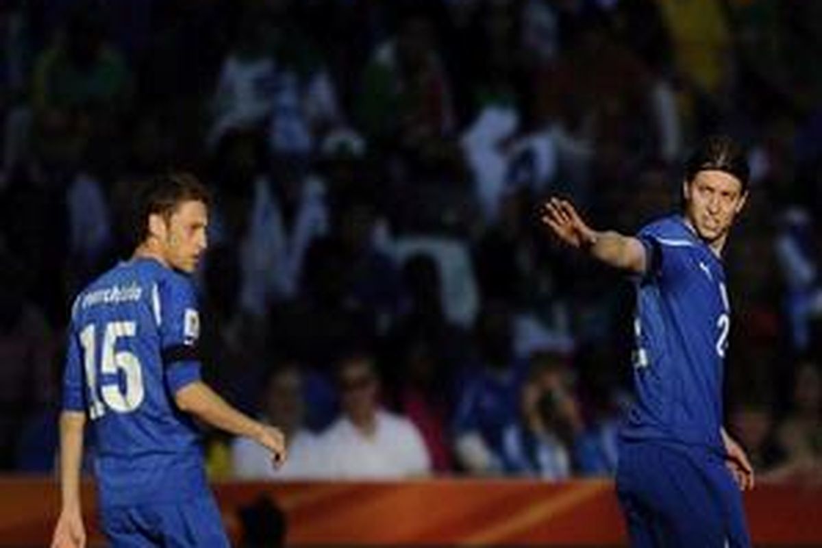 Pemain Italia, Claudio Marchisio (kiri).