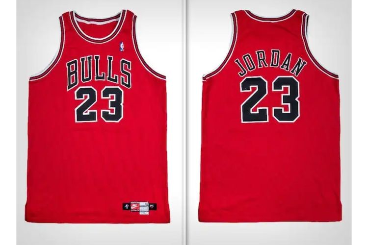 Jersey langka Michael Jordan yang diharapkan bisa terjual 500.000 Dollar AS di Goldin Auctions.