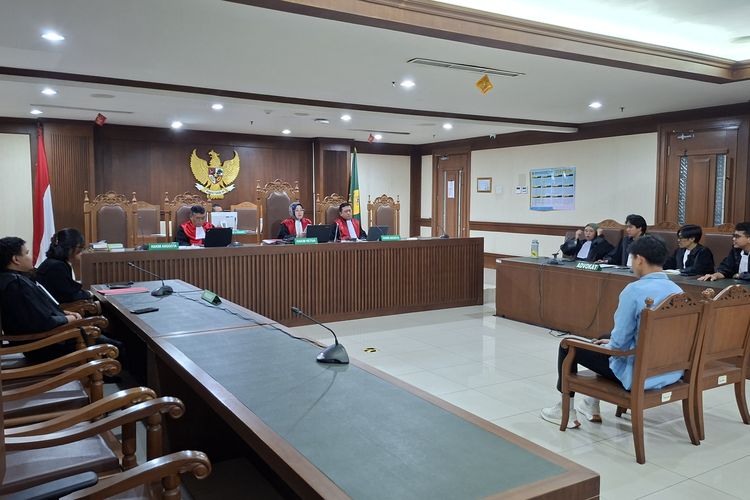 Khariq Anhar Dituntut 6 Bulan Penjara dalam Kasus Meme 