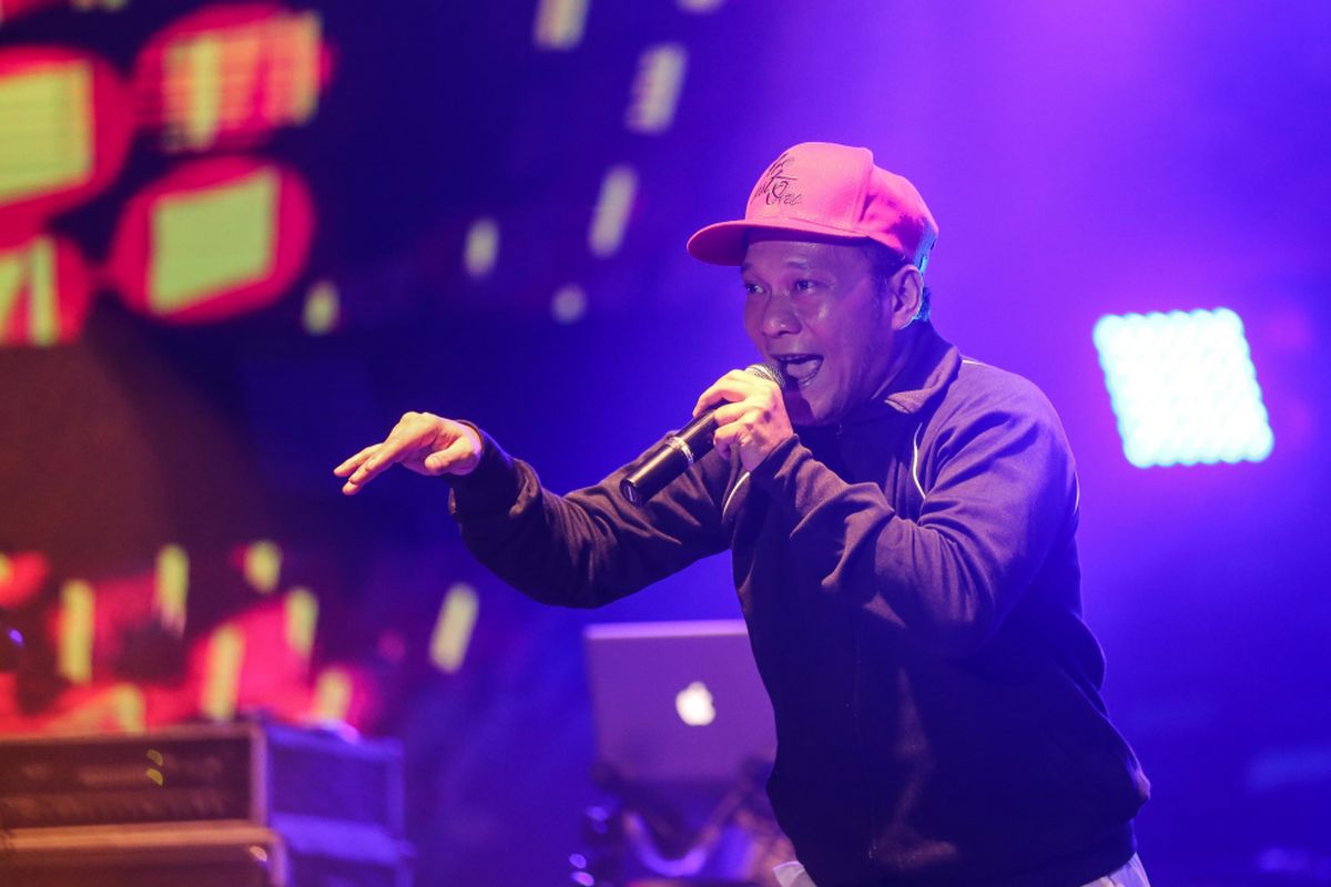 Iwa K tampil di Java Jazz Festival 2019 yang dihelat di Jakarta International Expo (JIExpo) Kemayoran, Jakarta Pusat, Sabtu (2/3/2019). Pergelaran acara musik Java Jazz Festival 2019 akan digelar sampai 3 Maret mendatang.