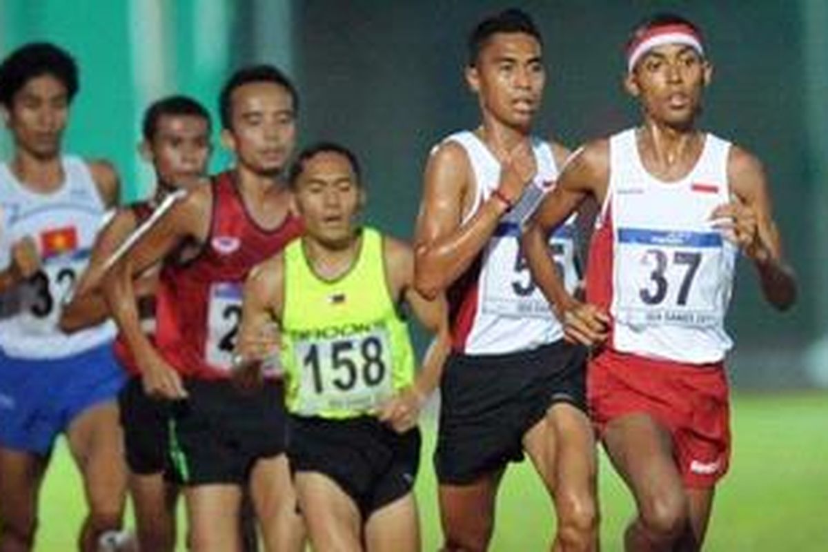 Pelari Indonesia, Agus Prayogo (kanan)