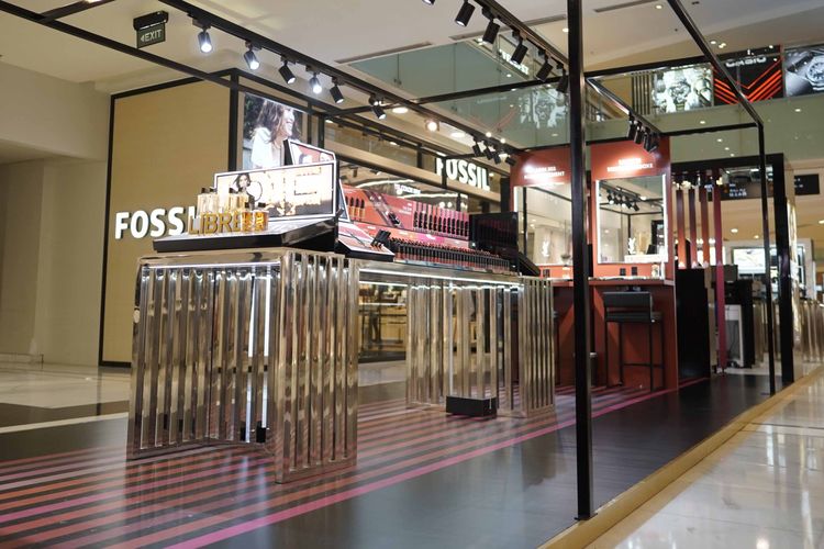 Offline pop up store YSL Beauty di mal Grand Indonesia yang berlangsung pada 27 Juni 2022- 3 Juli 2022.