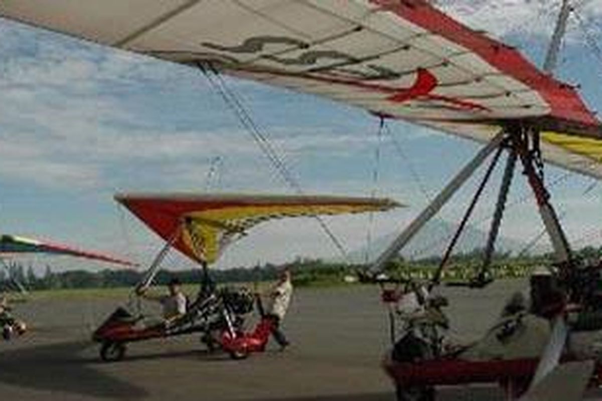 pesawat Trike dari Federasi Aero Sport Indonesia (FASI) di Bandara Adi Sucipto, Yogyakarta.