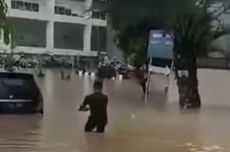 Banjir Rendam RSUD Kota Bekasi, Warga Evakuasi Mobil secara Mandiri