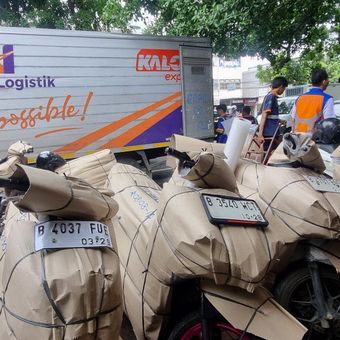 Layanan pengiriman sepeda motor yang disediakan KAI Logistik.