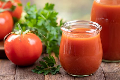 5 Manfaat Mengonsumsi Jus Tomat bagi Kesehatan, Baik untuk Tulang dan Jantung