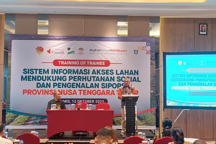 Kepala Dinas Lingkungan Hidup dan Kehutanan (DLHK) Provinsi NTT Ondy Christian Siagian