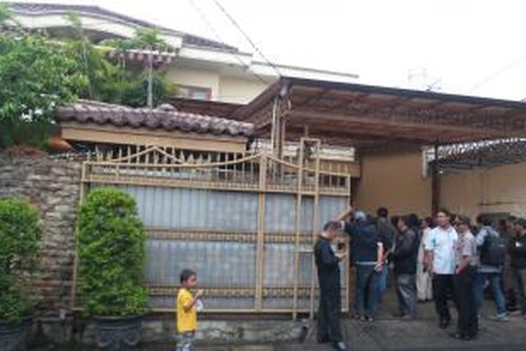 Kediaman Komjen Pol Budi Gunawan yang terletak Komplek Polri, Jalan Duren Tiga Barat VI RT 05 RW 03 No.21 Pancoran, Jakarta Selatan