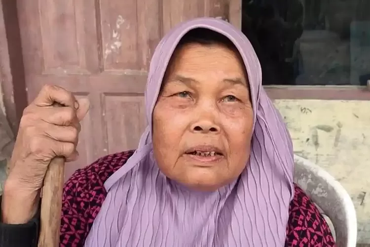Tangis Rasmiyanti Saat Harus Mengungsi Lagi karena Erupsi Sinabung: Saya Sudah Tak Kuat
