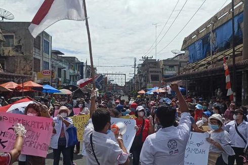 Jualan Tak Laku, Pedagang di Pasar Horas Minta Penyekatan Akses Jalan Dibuka