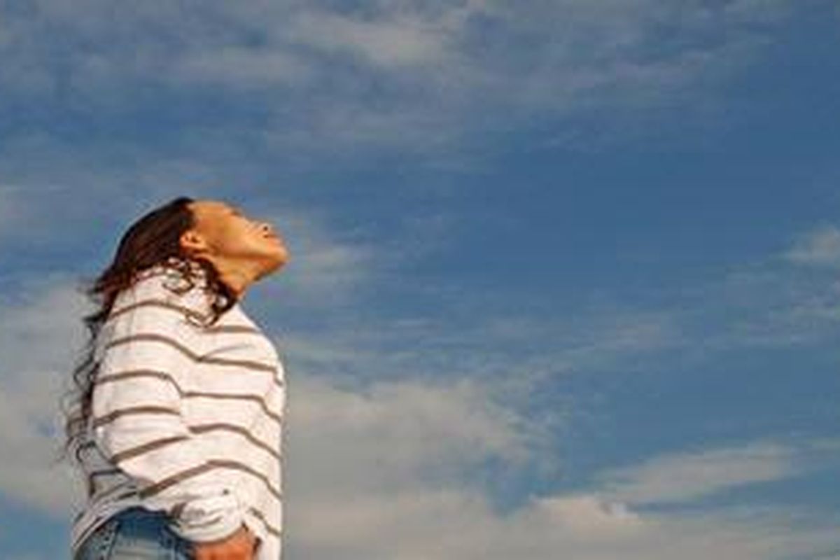 Ilustrasi menarik nafas panjang