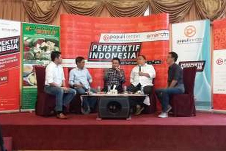 Diskusi Perspektif Indonesia oleh Smart FM dan Populi Center di Menteng, Jakarta Pusat, Sabtu (26/3/2016).