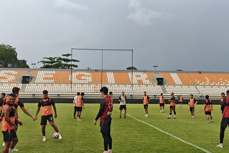 Jelang Hadapi Persib, Persija Matangkan Persiapan di Stadion Segiri Samarinda