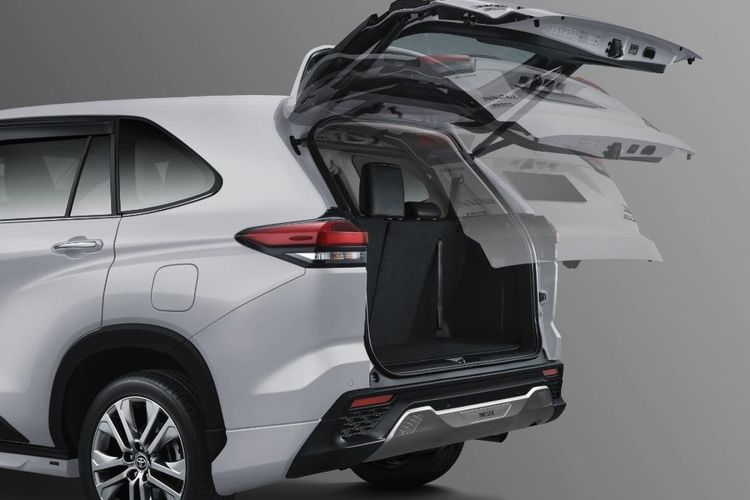 Toyota Innnova Zenix