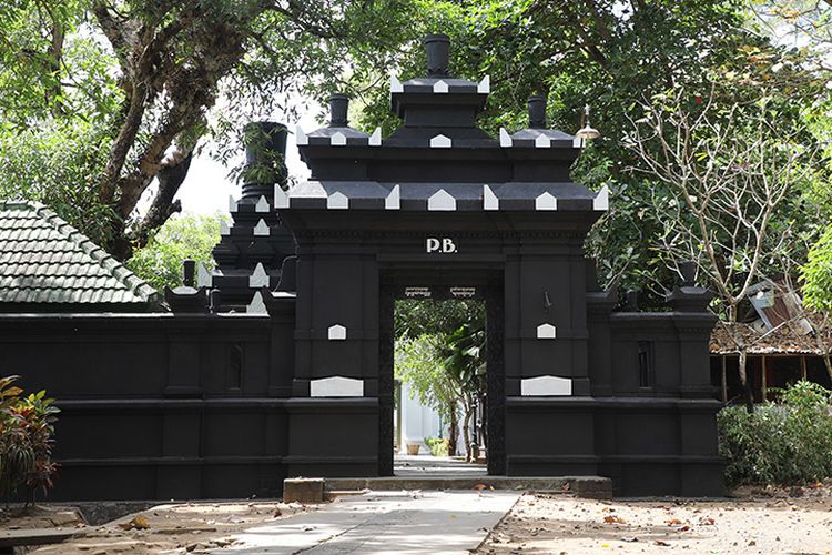 Suasana peristirahatan terakhir raja Keraton Surakarta di kompleks pemakaman raja-raja Mataram di Imogiri, Bantul, DIY.