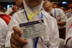 Jokowi Bagikan KIP ke Ribuan Siswa Yatim Piatu