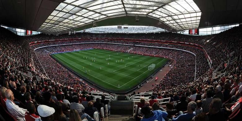 Markas Arsenal, Emirates Stadium, London, Inggris.