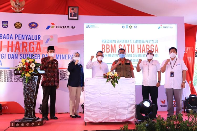 Pertamina meresmikan 17 titik BBM Satu Harga yang dipusatkan di SPBU 56.83515, Desa Aik Bukak, Kecamatan Batukliang Utara, Lombok Tengah, Nusa Tenggara Barat (NTB), Kamis (16/9/2021). 
