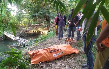 Mayat Perempuan Tanpa Busana Mengambang di Kali Bugen Semarang