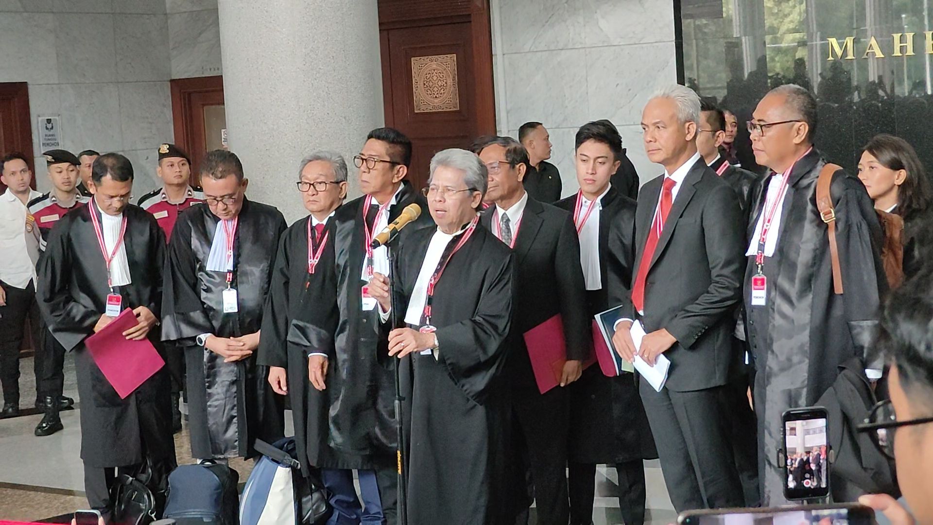 Kubu Ganjar-Mahfud Minta MK Hadirkan Sri Mulyani dan Risma di Sidang Sengketa Pilpres