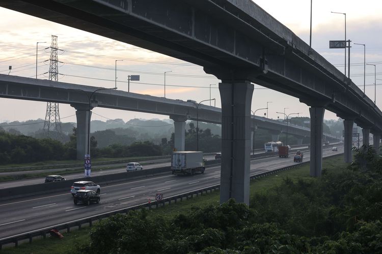 Ilustrasi jalan tol Jakarta-Cikampek.