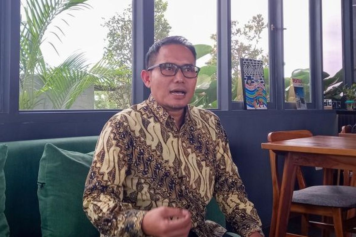 Direktur Eksekutif CORE Indonesia Mohammad Faisal menjawab pertanyaan awak media saat ditemui di Jakarta, Rabu (18/12/2024).