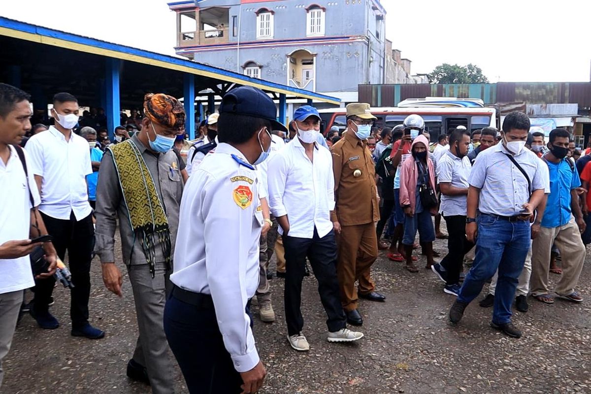 Gubernur Nusa Tenggara Timur (NTT) Viktor Bungtilu Laiskodat  meninginkan desain terminal angkutan penumpang di Pulau Timor, harus dapat mendukung pariwisata.