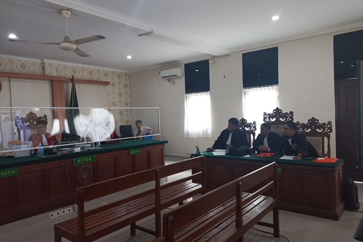 Suasana sidang perdana korupsi dana LPD Ungasan, Badung, Bali, dengan menghadirkan terdakwa secara daring di Pengadilan Tipikor pada Pengadilan Negeri (PN) Denpasar pada Selasa (20/9/2022). /Dok. istimewa