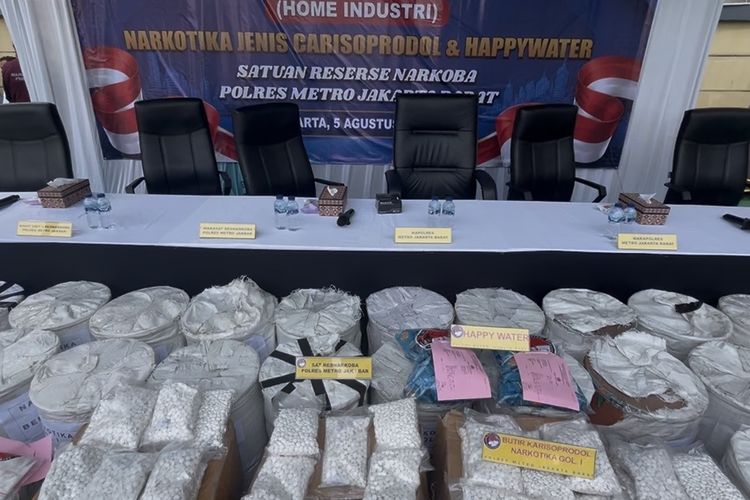 Polres Jakbar Gagalkan Produksi Narkoba Senilai Rp 119 Miliar, 7 Tersangka Ditangkap