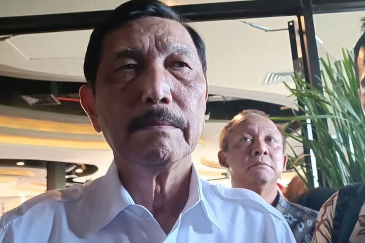 Ketua Dewan Penasihat Golkar Luhut Binsar Pandjaitan saat ditemui di UID Bali Campus, Pulau Serangan, Denpasar, Bali pada Selasa (25/7/2023). Kompas.com/ Yohanes Valdi Seriang Ginta