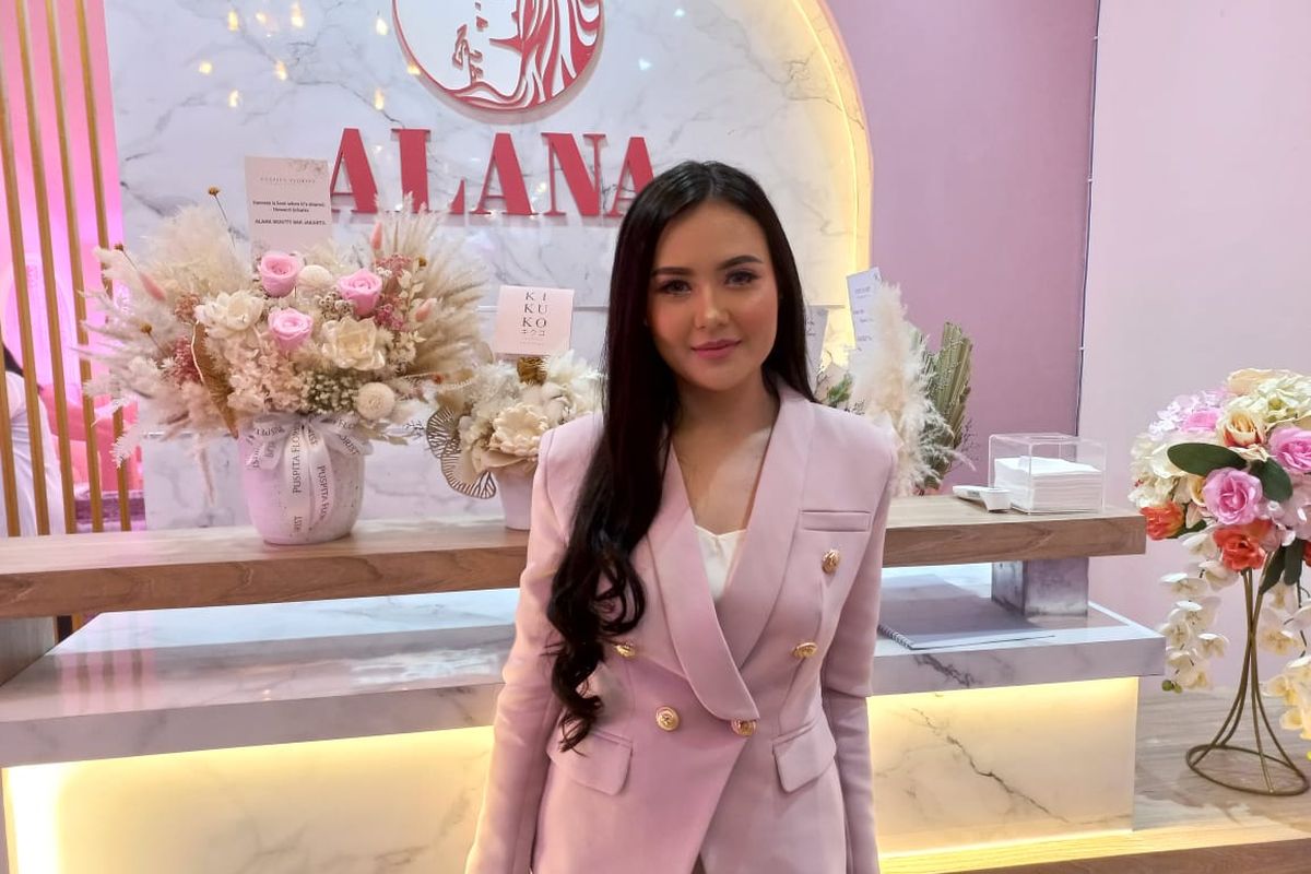 Selebgram Sarah Gibson Menangis Tersedu Usai Alami Keguguran