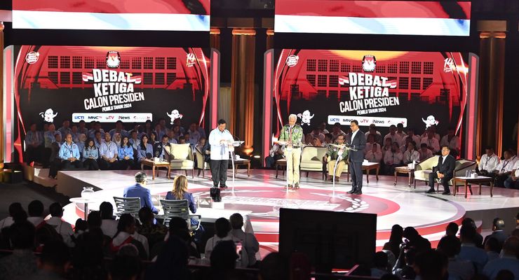 Debat Ketiga Pilpres 2024 Pertontonkan Literasi Rendah tentang Informasi yang Dikecualikan