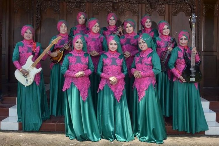 Empat dekade membawakan lagu-lagu kasidah, grup legendaris Nasida Ria asal Semarang, Jawa Tengah berupaya untuk tetap eksis di blantika musik Indonesia. 