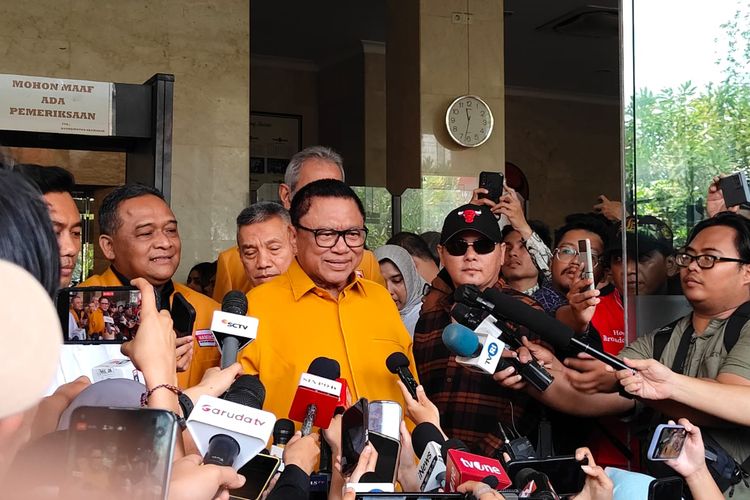 Ketua Umum Partai Hanura Oesman Sapta Odang atau Oso ditemui di Kantor DPP PDI-P, Jalan Diponegoro, Menteng, Jakarta, Rabu (18/10/2023).