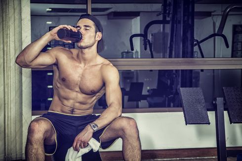 Jangan Sampai Salah, Ini Cara Tepat dan Sehat Konsumsi Protein Shake